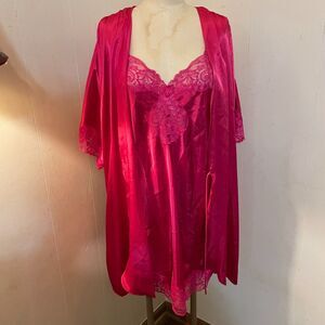 Vintage 80s GO SOFTLY Lingerie Shorty Gown Peignoir Hot Pink Satin Lace Plus 1X